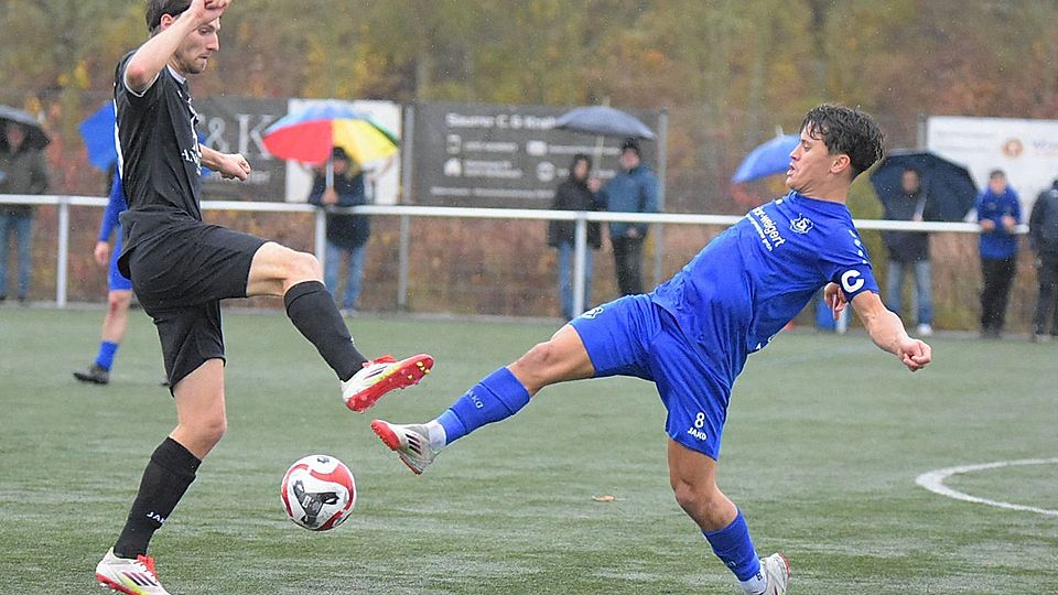 Kapitän Paul Nowack (rechts) und der Sv Burgweinting sind schwer gefordert.