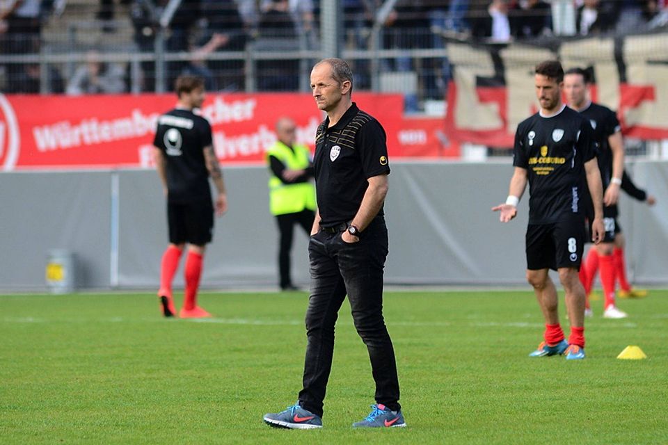 Robert Hofacker, hier noch Trainer des Oberligisten SSV Reutlingen, übernimmt im Sommer das Kommando beim SV03 Tübingen.