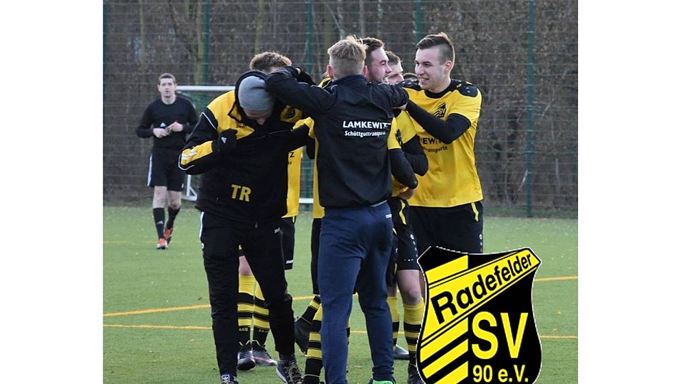 Die Jubeltraube des Radefelder SV 90 wird sich in der kommenden Saison aus anderen Gesichter zusammensetzen.