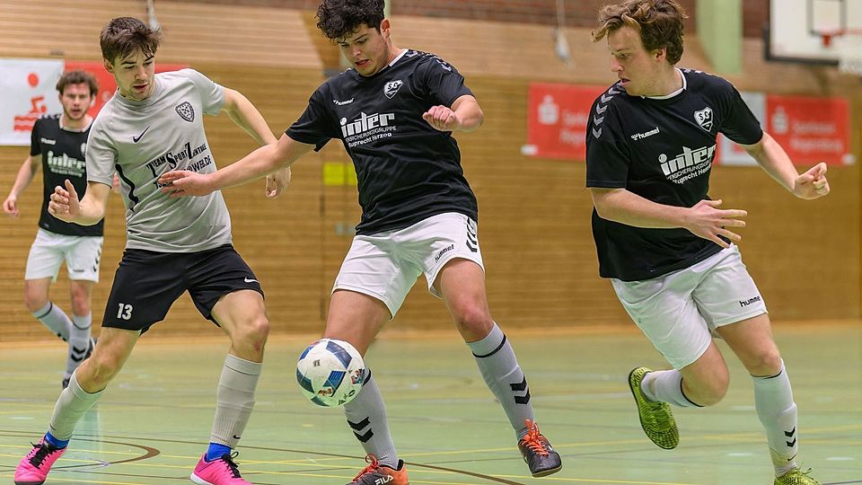 Dem SC Regensburg (in schwarz) und dem FSV Prüfening (grau) ist eine gute Rolle zuzutrauen.