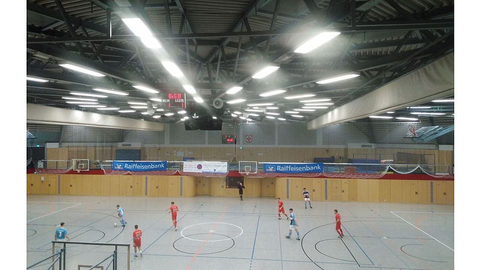 Szene aus dem Finale zwischen dem CSC 03 Kassel (rotes Trikot) und dem TSV/FC Korbach 