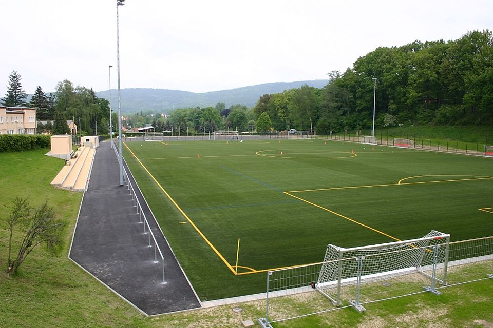 Kunstrasenplatz im Sportzentrum am Eichberg in Cunewalde. 
