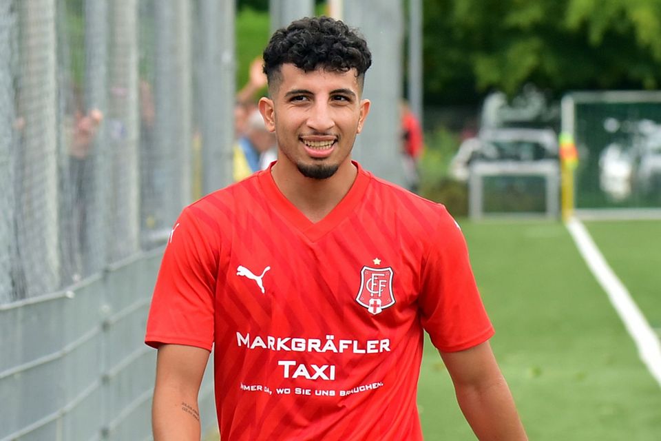 FFC-Angreifer Ali Ibrahim trifft am Mittwoch auf seine ehemaligen Teamkollegen vom Bahlinger SC. | Foto: Daniel Thoma FFC-Angreifer Ali Ibrahim trifft am Mittwoch auf seine ehemaligen Teamkollegen vom Bahlinger SC. | Foto: Daniel Thoma
