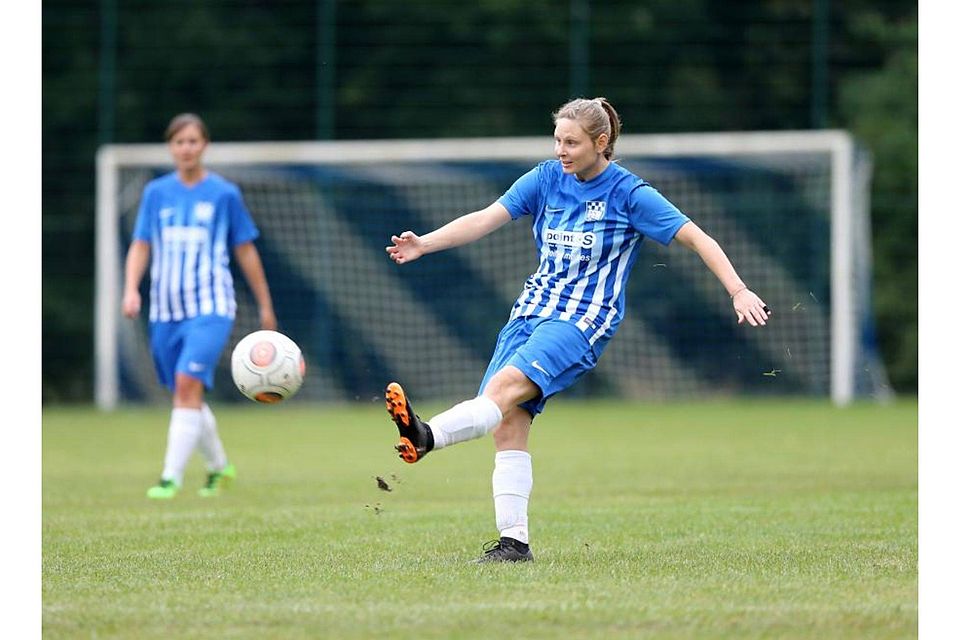 Lorena Klotz verkürzt zwischenzeitlich für ihre SG Westerfeld auf 2:4, erlebt aber mit ihrem Team die sechste Saisonniederlage.	Foto: Breier