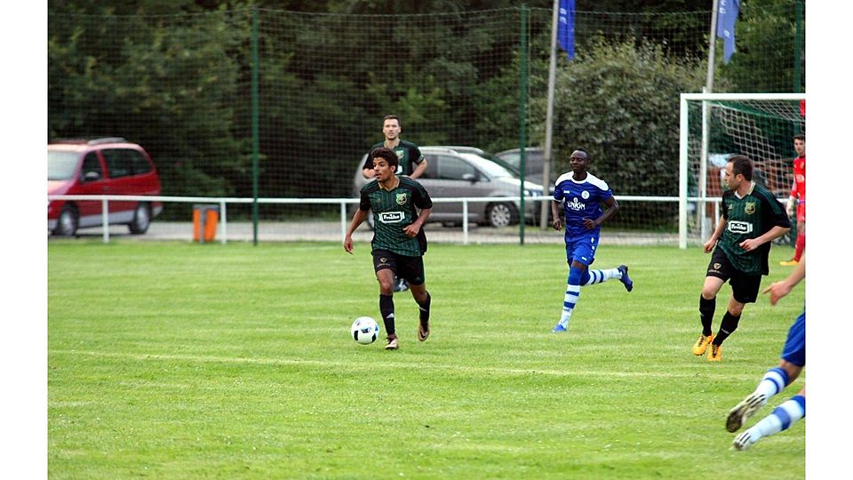 Neuzugang David Maria erzielte in Oldenburg das goldene Tor für den Heeslinger SC. Foto Krause
