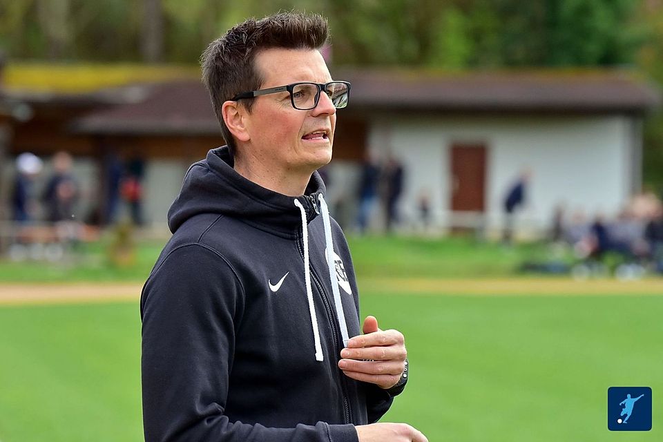 Mario Rombach, der Coach des FC Emmendingen, erwartet eine Reaktion seiner Mannschaft auf die 1:4-Heimniederlage in der Aufstiegsrunde zur Landesliga.