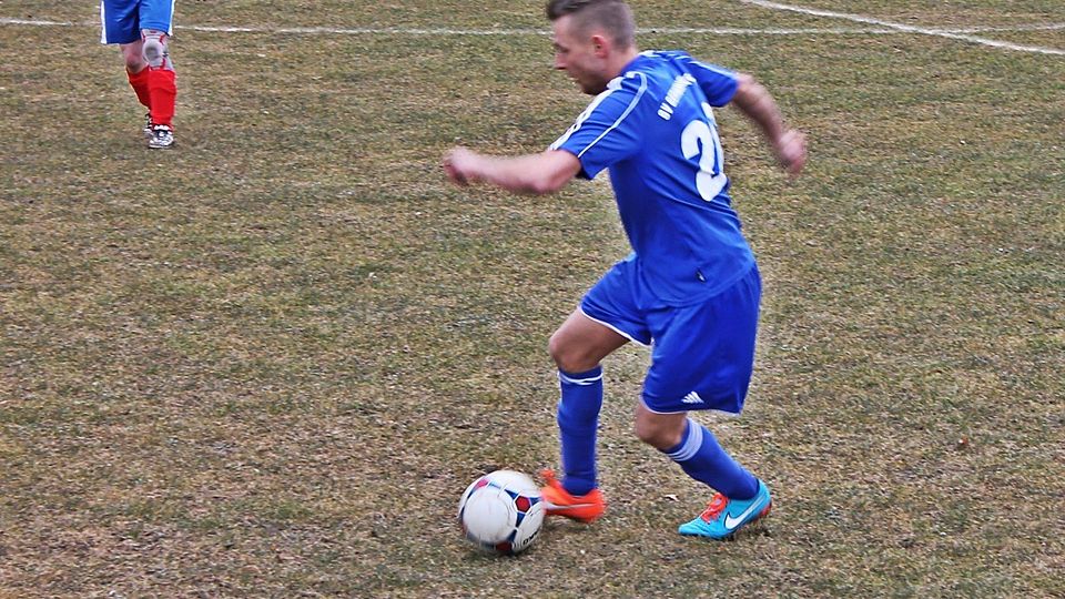 Andy Drechsel, hier beim Spiel in Hausneindorf, war mit zwei Toren Matchwinner für Germania Neinstedt.