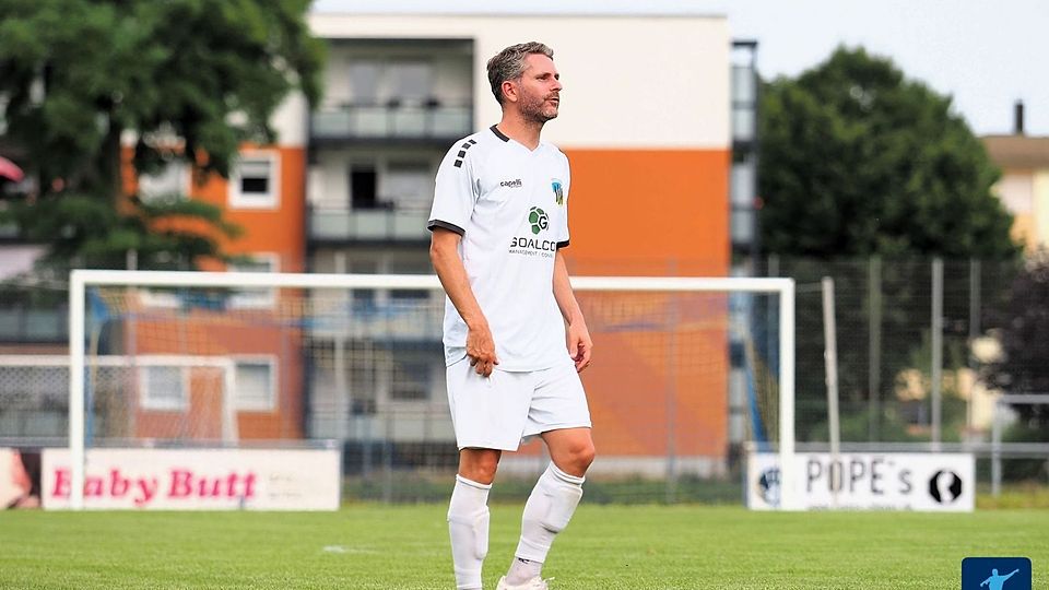 Dillingens Spielertrainer Dominik Riedinger traf zwar in der 82. Spielminute zum zwischenzeitlichen Ausgleichstreffer für seine SSV, am Ende stand sein Team aber dennoch mit leeren Händen da.