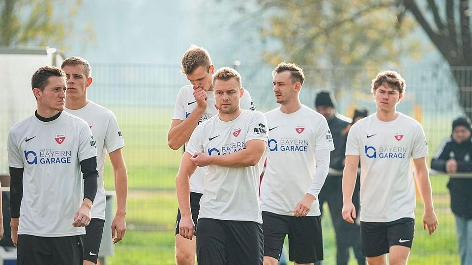 Der SV Günding geht als Tabellenerster voran.