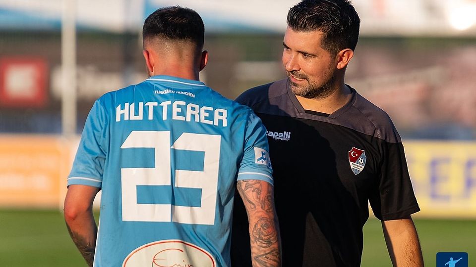 Türkgücüs Coach Alper Kayabunar (re.) und Mike Hutterer sehnen den ersten Ligasieg herbei.