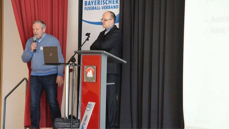 Bezirksspielleiter Richard Sedlmaier (li.) und Bezirksvorsitzender Christian Engl sind Motoren des Niederbayerischen Fußballs F: Steinert