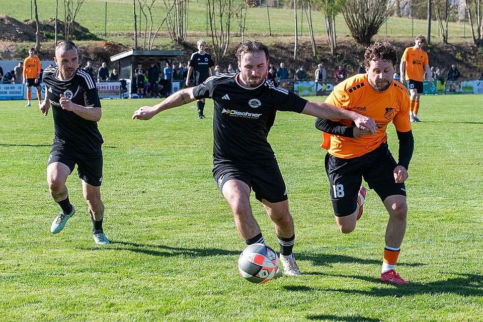 Die SG Chambtal (in Schwarz) steht im Abstiegskampf massiv unter Druck.