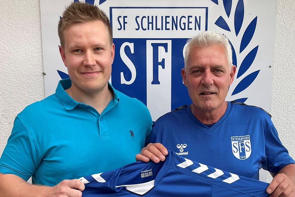 Von links: Joshua Nann (links) und Dennis Eisen, der Coach der SF Schliengen II | Foto: Verein Von links: Joshua Nann (links) und Dennis Eisen, der Coach der SF Schliengen II | Foto: Verein