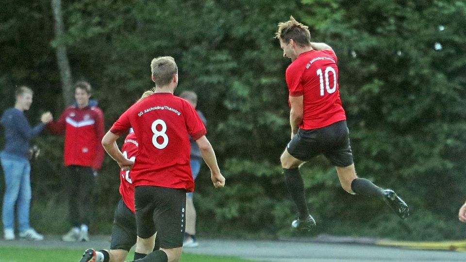 Nach dem letzten Elfmeter brachen alles Dämme. Thanning steht sensationell im Pokalfinale gegen Alling.
