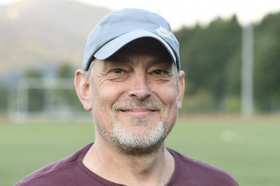 Jürgen Welker hat seine Spieler des TSV Bad Wiessee abstimmen lassen, ob sie weiterspielen möchten.
