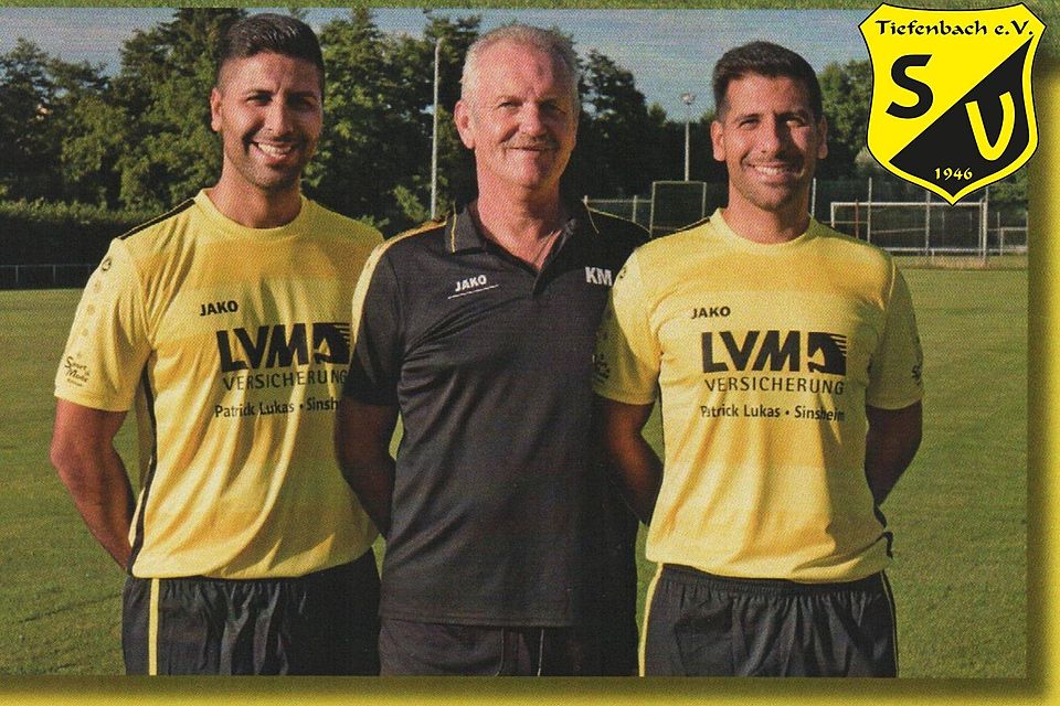 Yusuf (l.) und Muti Brim (r.) bleiben ebenso wie Klaus Martin beim SV Tiefenbach.