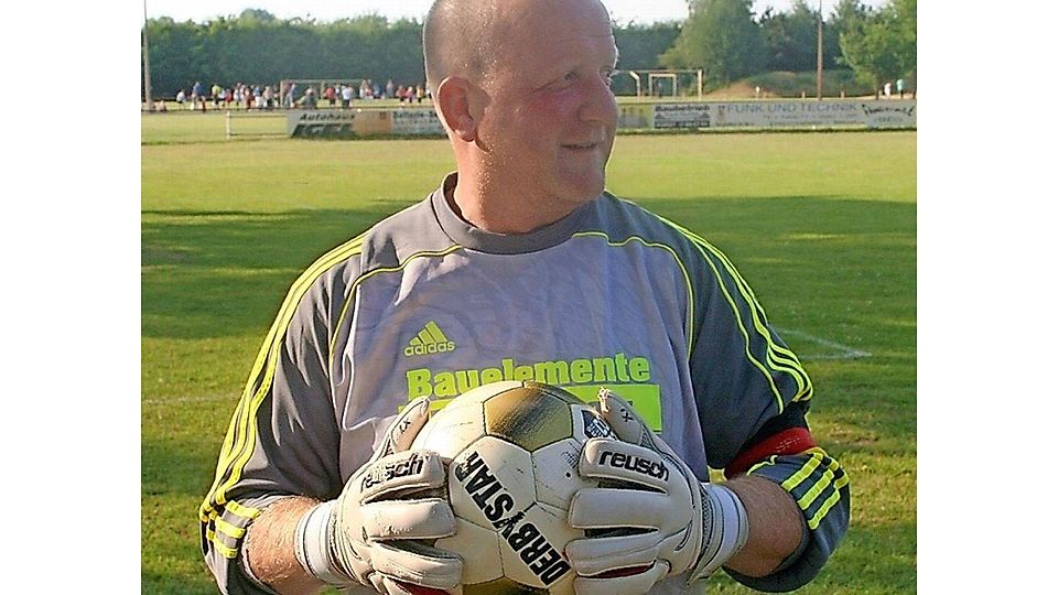 Hat allein im Männerbereich weit über 500 Spiele für Forst bestritten: Torhüter und Altliga-Kapitän Arne Wiener. Foto: Steven Wiesner