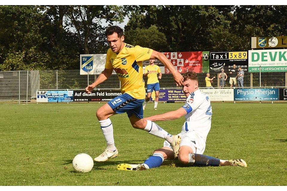 Mirko Boland hier gegen Felix Knuth (Rotenhof) liefert konstant Top-Leistungen ab.