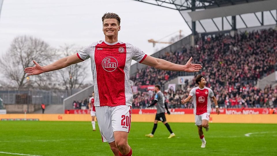 Marek Janssen jubelt dreifach