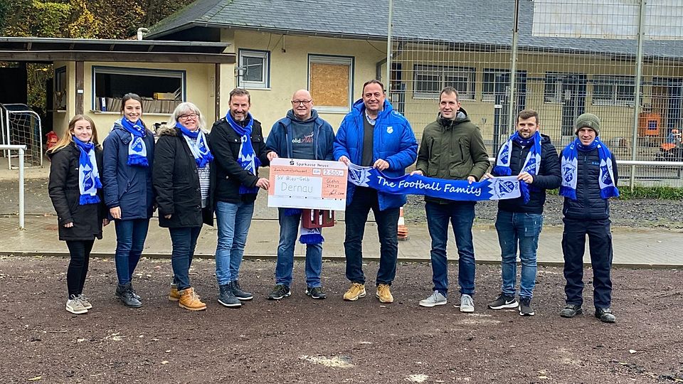 Die Delegation des SV Glehn zu Gast beim SV Dernau.