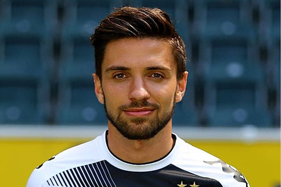 Julian Korb kehrt zu Borussia Mönchengladbach zurück.