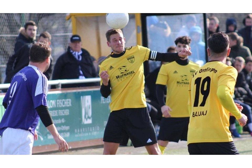 Der SV Ottfingen setzte sich gegen den SC Drolshagen durch. Fotos: Stefan Stark Der SV Ottfingen setzte sich gegen den SC Drolshagen durch. Fotos: Stefan Stark