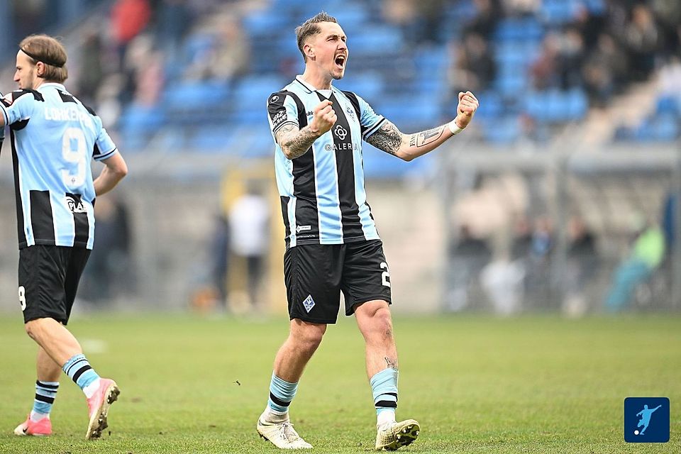 Jubelpose für den SV Waldhof.