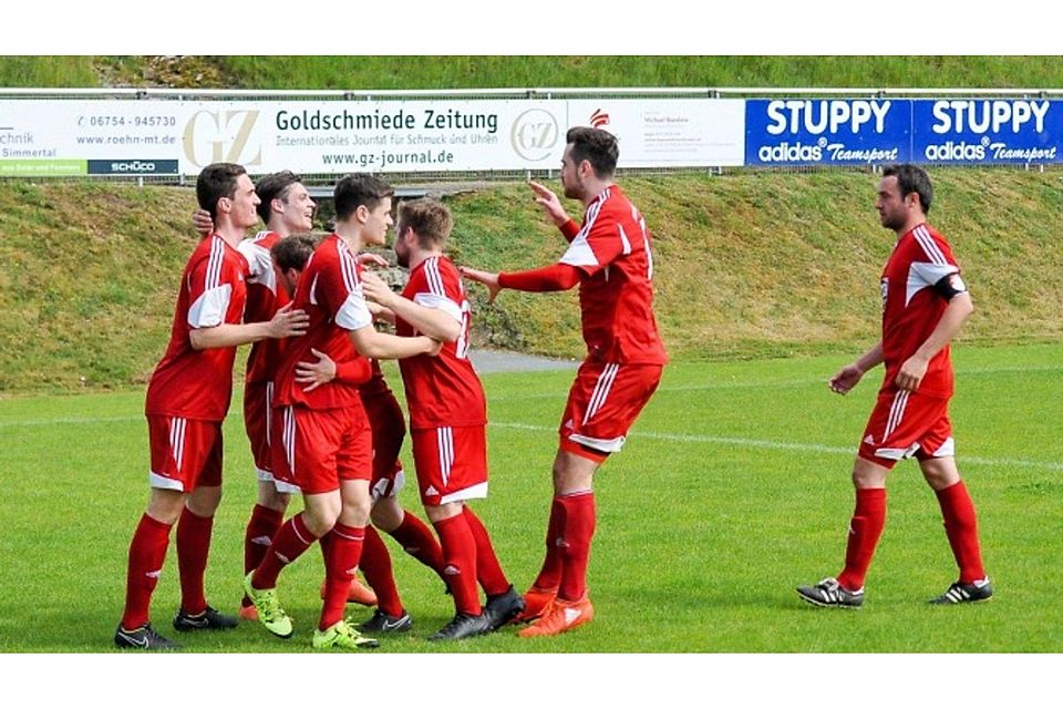 Freude bei Langenlonsheim, mit 4:0 siegte das Team am letzten Spieltag gegen Idar-Oberstein II. Archivbild: Coutandin