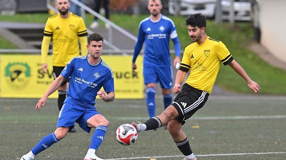 Paul Brosi (links) und der FC Neustadt stehen in der Landesliga weiter bei fünf Zählern. 