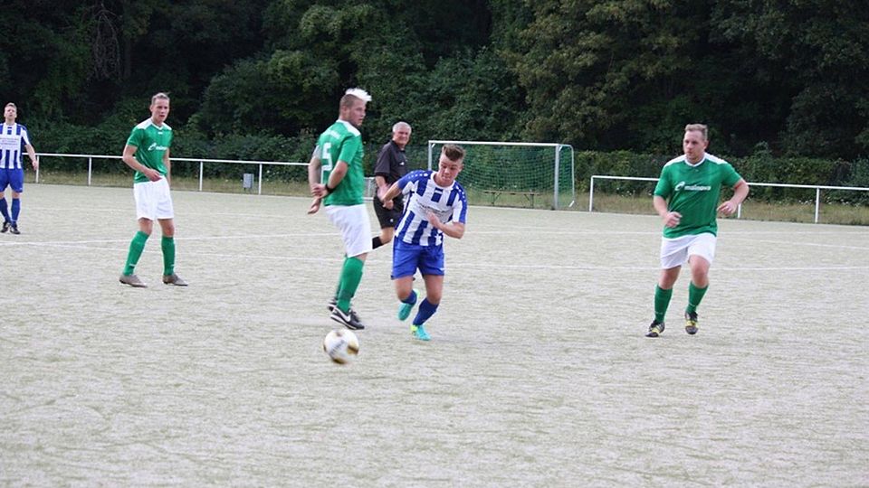 Immer einen Schritt schneller als der Gegner, auch beim Kantersieg gegen Bechtheim: die Spieler von Wisper Lorch