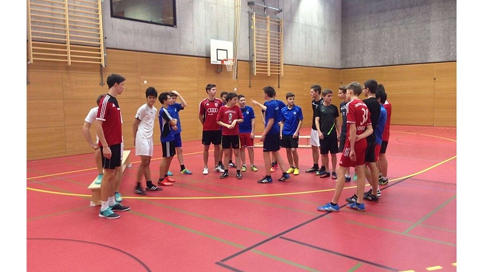 Fußballbegeisterte Schüler können sich am Goethe-Gymnasium zum Coach ausbilden lassen. Foto: Schule