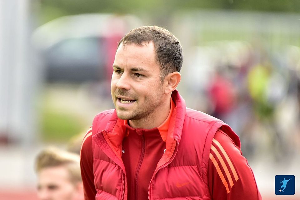 Christoph Schambeck ist nur mehr bis zum Saisonende Coach des FSV Landau Christoph Schambeck ist nur mehr bis zum Saisonende Coach des FSV Landau