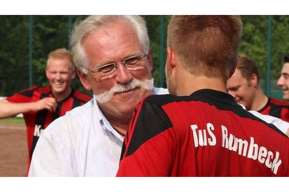 Geballte Erfahrung zurück auf der Trainerbank: Wolfgang Kersch übernimmt im Sommer A-Kreisligist TuS Rumbeck. Foto: Verein