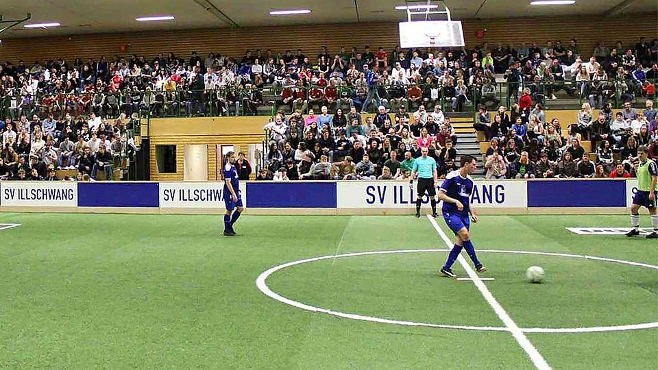 Alleinstellungsmerkmal: Der eigens verlegte Kunstrasen macht das Hallenmasters in der Oberpfalz einzigartig.