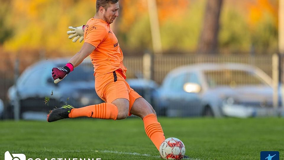 Mark Stamp parierte einen Elfmeter für die Spvgg. Seeheim-Jugenheim.