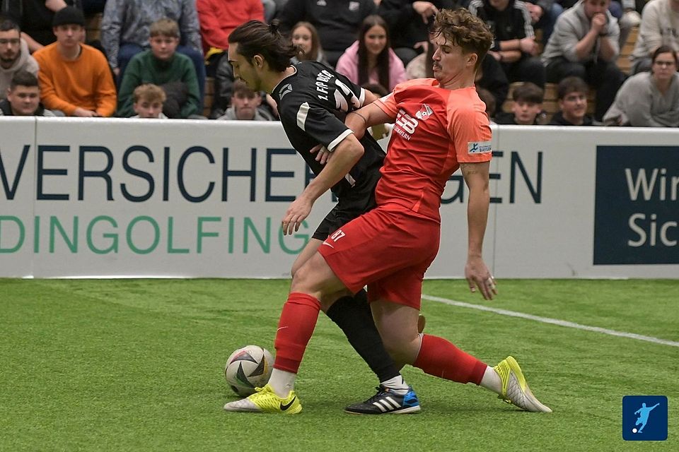 Hankofens Torjäger Andreas Wagner (re.) wird auch beim 18. SAR-Cup auflaufen Hankofens Torjäger Andreas Wagner (re.) wird auch beim 18. SAR-Cup auflaufen