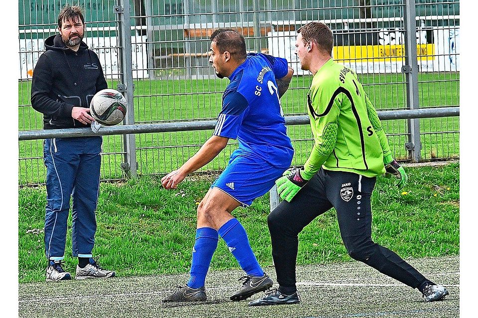 Ugur Yilmaz (links) erzielte sechs Minuten vor Schluss den Ausgleichstreffer für den SC Stammheim.  Foto: Günter E. Bergmann