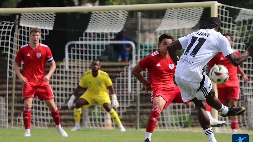 Meist das Nachsehen hat der Rostocker FC (in rot) in der NOFV-Oberliga Nord.