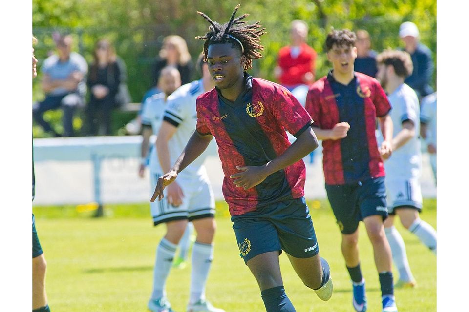 tsv grünwald, weiß, spvgg unterhaching 2, 02.05.2026 nana adu gibson nach dem 2:2 ausgleich