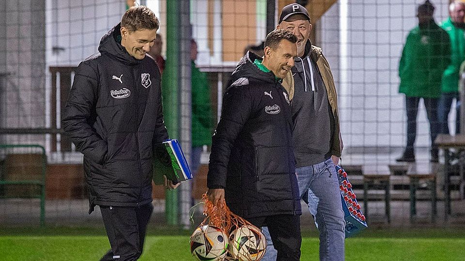 Haben gut lachen: Bastian Ellmaier (links) und Thomas Pirner (rechts vorne) ritten im Herbst mit dem 1.FC Schlicht auf einer Erfolgswelle.