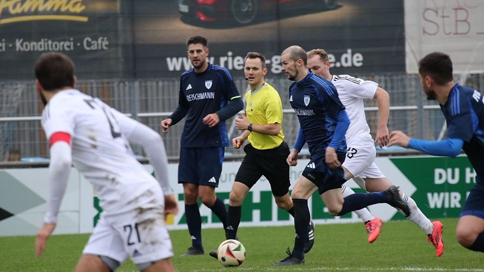 Jan Zwischenbrugger (am Ball) war nach langer Zeit endlich wieder mit an Bord. 