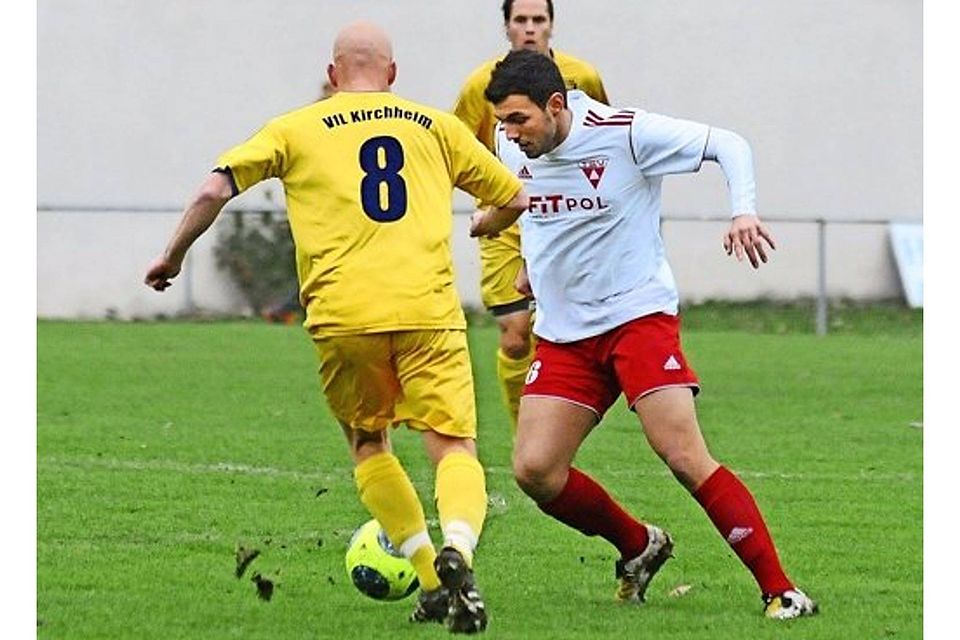 Yavuz Demir (rechts) wird den TSV Weilimdorf verlassen. Er wechselt mit hoher Wahrscheinlichkeit zum TV 89. Foto: Bergmann