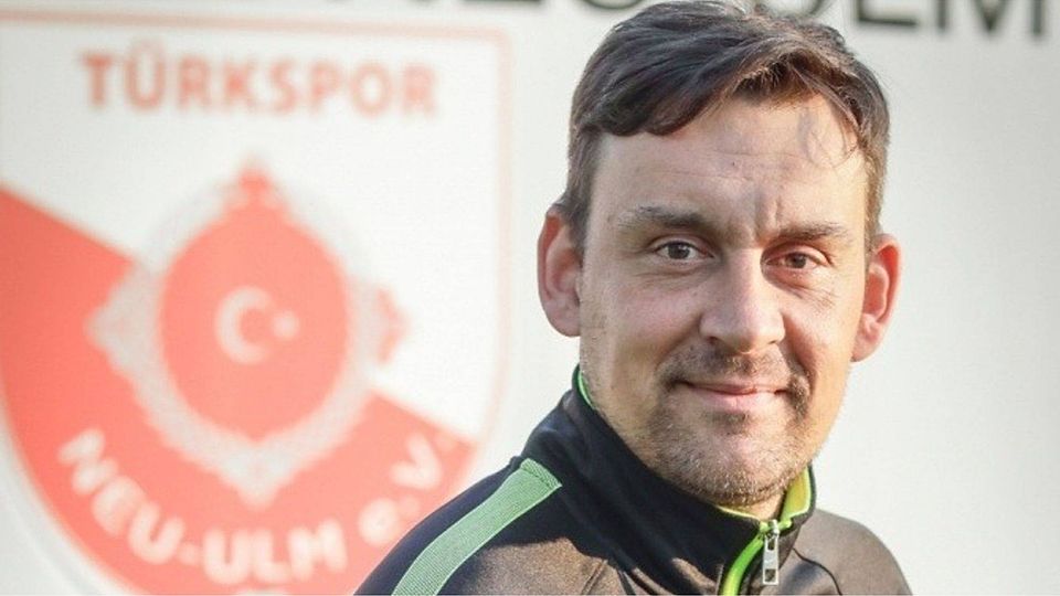 Türkspor-Trainer Markus Deibler im Duell...  Matthias Kessler