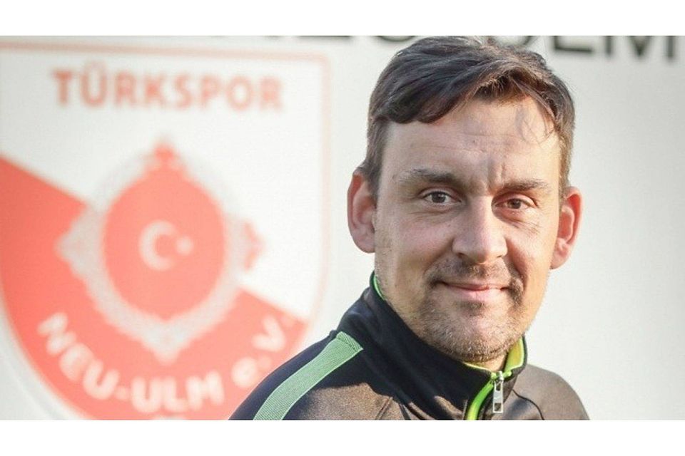 Türkspor-Trainer Markus Deibler im Duell...  Matthias Kessler