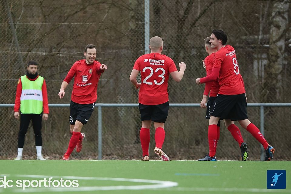 Eintracht Wald-Michelbach holte zum Abschluss bei Meister Hanau ein 2:2 Unentschieden.