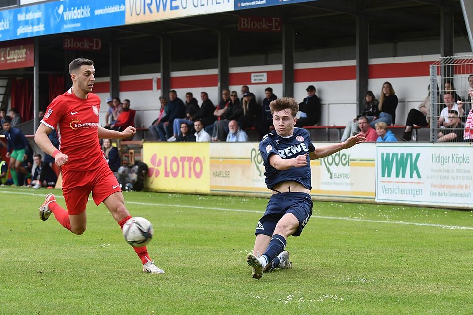 Jack James (re.) im Einsatz für Eintracht Norderstedt