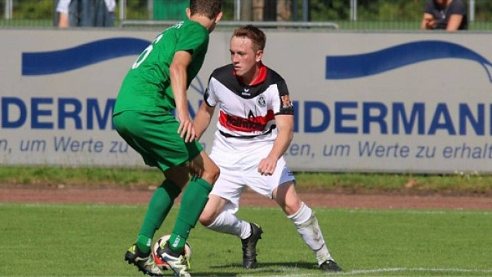 Müssen wieder stabiler werden: Der Delbrücker SC, hier mit Dustin Gräwe, will gegen den Hövelhofer SV zurück in die Spur finden. F: Heinemann