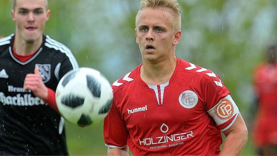 Lucas Geisler (re.) läuft künftig für den TSV Waldkirchen auf F: Geisler