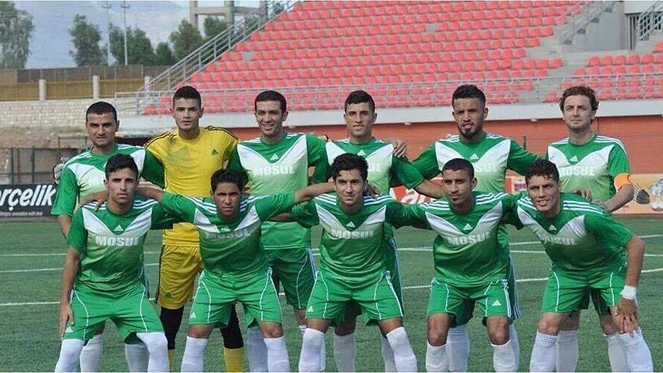 Der irakische Nationalspieler Mohanad Salim Idraee Ahmed (unten rechts) verstärkt den 1. FC Neukölln