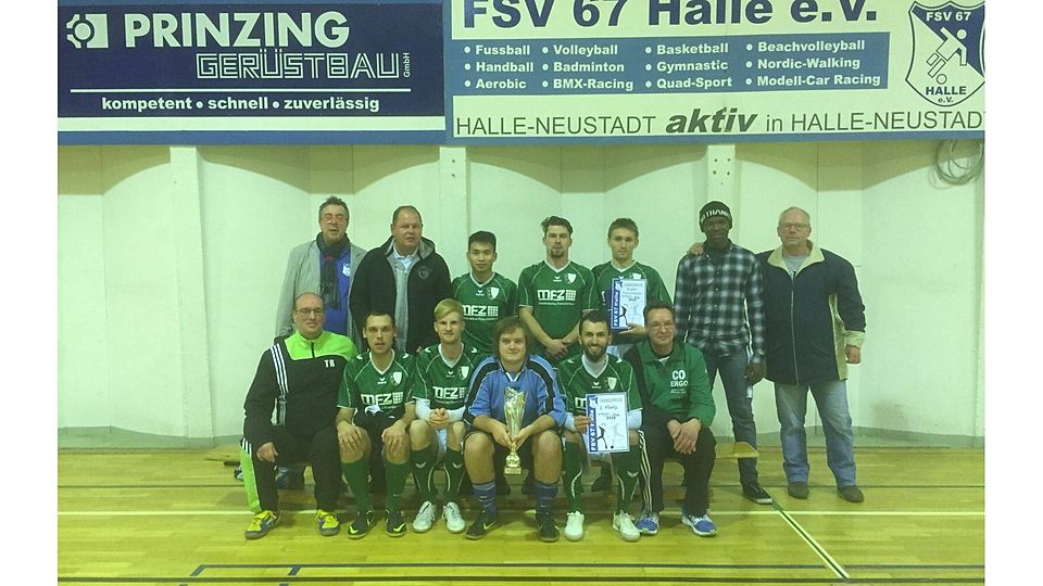 Mit 16 Zählern gewann der FC Halle-Neustadt den Prinzing Gerüstbau-Cup. F: Groß
